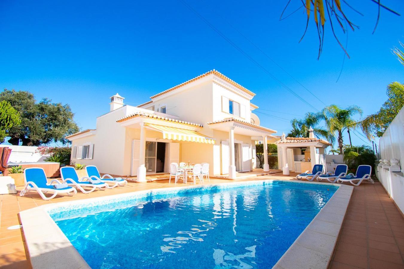 Casa Destino Вилла Карвоейру